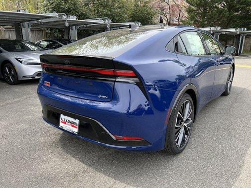 2025 Toyota Prius XLE