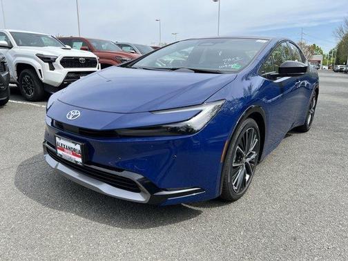 2025 Toyota Prius XLE