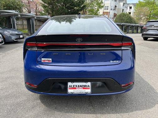 2025 Toyota Prius XLE