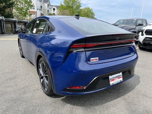 2025 Toyota Prius XLE