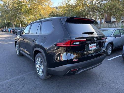 Midnight Black Metallic 2026 Toyota Grand Highlander Platinum