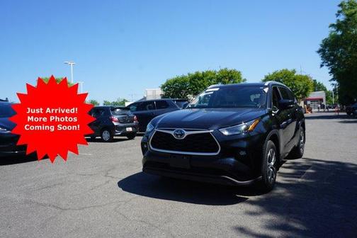 2022 Toyota Highlander Hybrid XLE