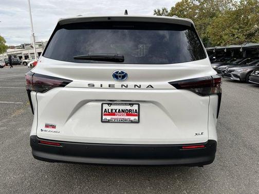 2025 Toyota Sienna XLE