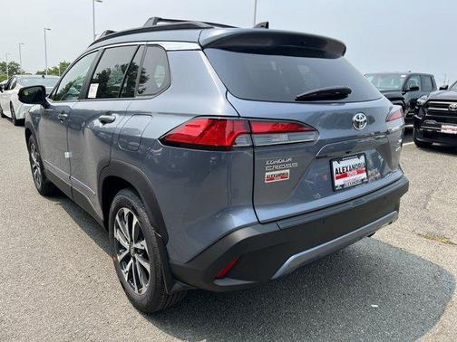 2025 Toyota Corolla Cross XLE