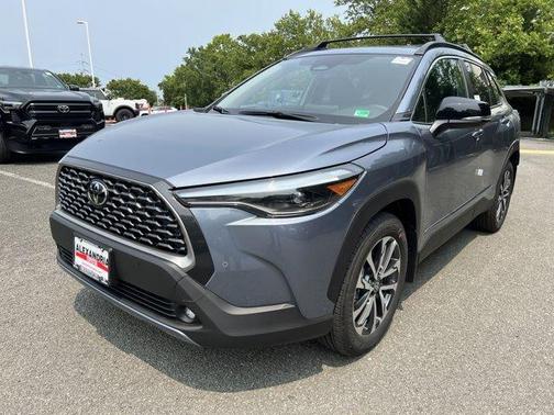2025 Toyota Corolla Cross XLE