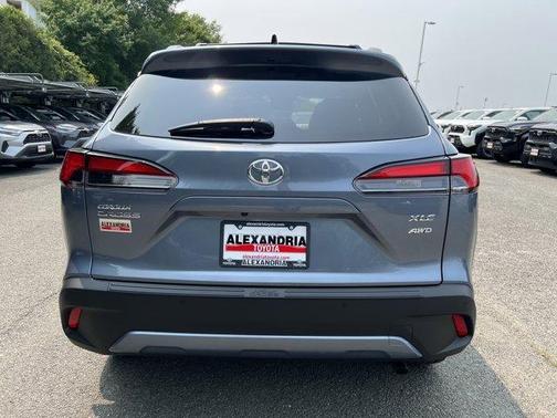 2025 Toyota Corolla Cross XLE