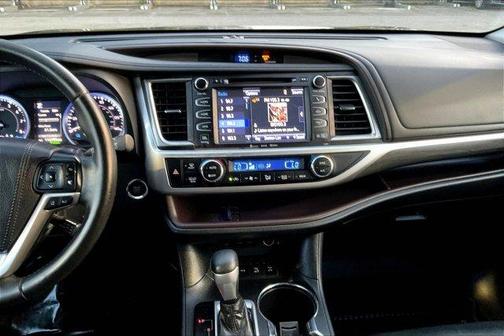 2019 Toyota Highlander Limited Platinum