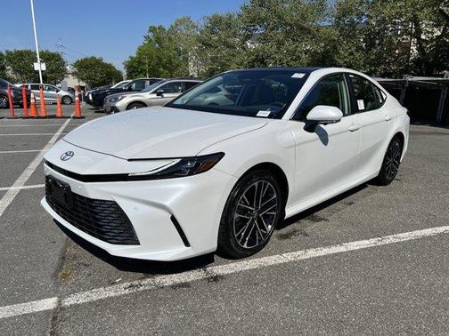 Wind Chill Pearl 2026 Toyota Camry XLE