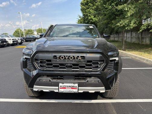 2026 Toyota Tacoma Hybrid TRAILHUNTER
