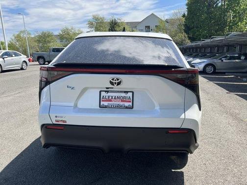 Wind Chill Pearl 2026 Toyota bZ XLE PLUS