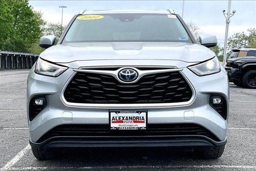 01L7 2022 Toyota Highlander Hybrid XLE