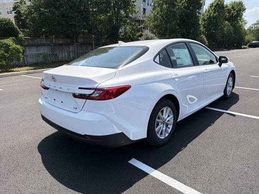 Ice 2026 Toyota Camry LE