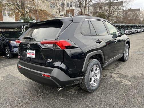 2025 Toyota RAV4 Hybrid XLE