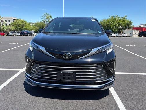 Midnight Black Metallic 2026 Toyota Sienna Limited