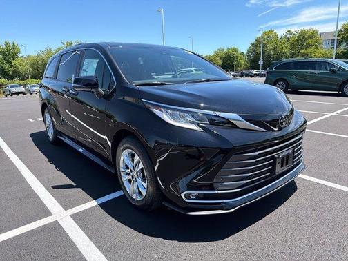 Midnight Black Metallic 2026 Toyota Sienna Limited