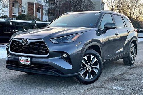 2025 Toyota Highlander Hybrid XLE
