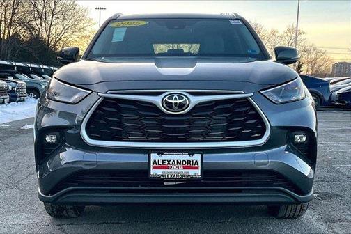 2025 Toyota Highlander Hybrid XLE