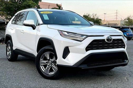 2023 Toyota RAV4 XLE