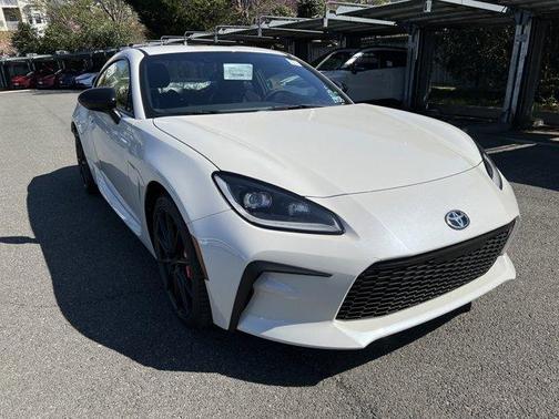2025 Toyota GR86 Premium