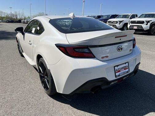 2025 Toyota GR86 Premium