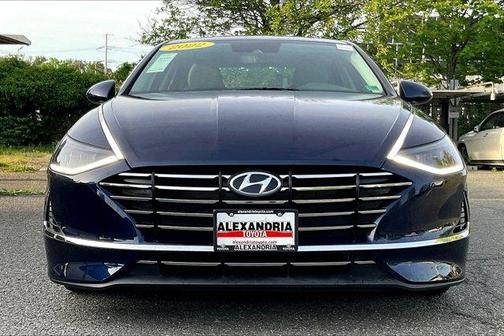 2022 Hyundai SONATA SE