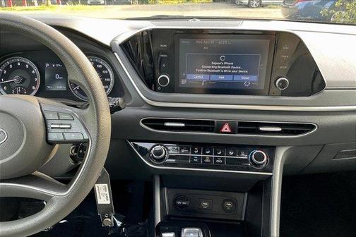 2022 Hyundai SONATA SE