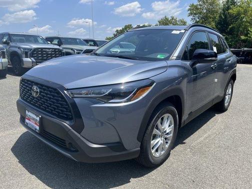 2025 Toyota Corolla Cross LE