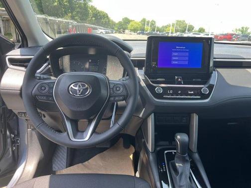 2025 Toyota Corolla Cross LE
