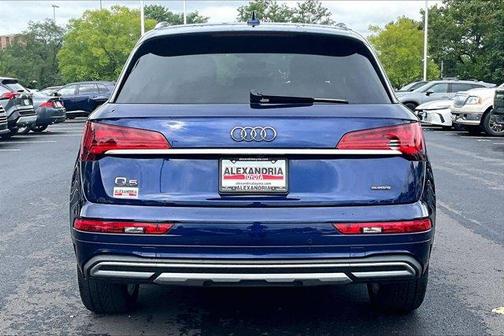 Navarra Blue Metallic 2021 Audi Q5 45 Prestige