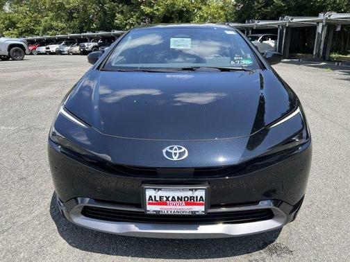 2025 Toyota Prius XLE