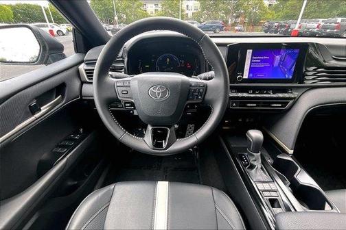 01L5 2026 Toyota Camry SE
