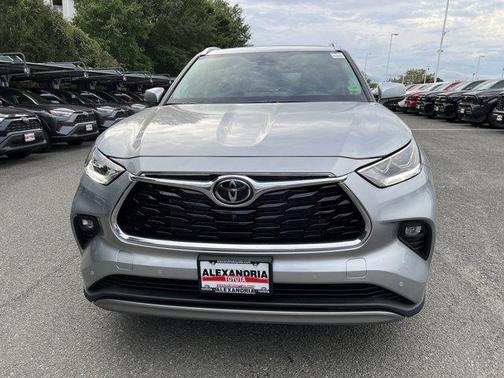 2025 Toyota Highlander Platinum