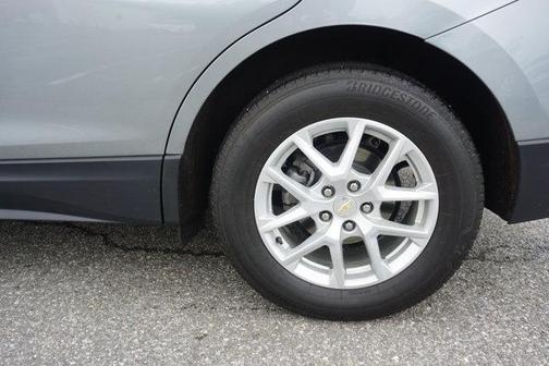 Sterling Gray Metallic 2024 Chevrolet Equinox LT