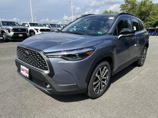 2025 Toyota Corolla Cross XLE