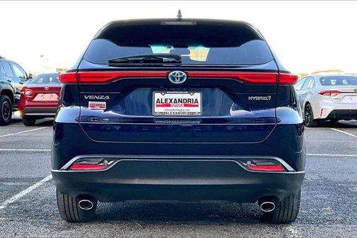 2022 Toyota Venza LE