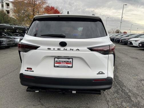 2026 Toyota Sienna Woodland Edition