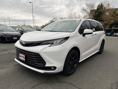 2026 Toyota Sienna Woodland Edition