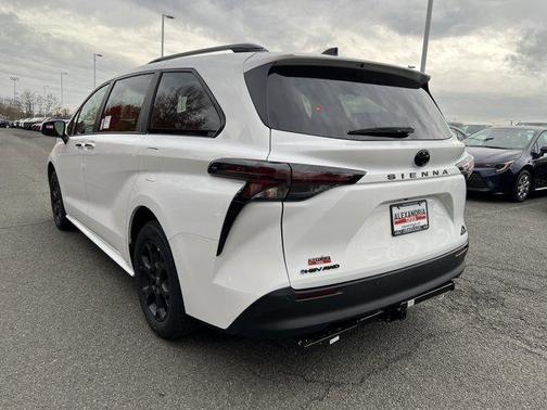 2026 Toyota Sienna Woodland Edition