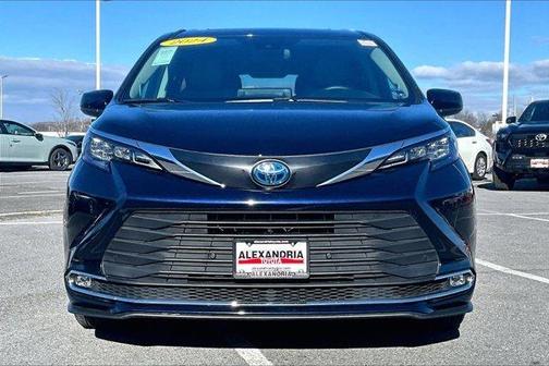 2024 Toyota Sienna XLE