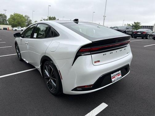 Wind Chill Pearl 2026 Toyota Prius XLE