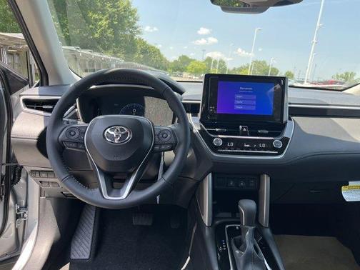 2025 Toyota Corolla Cross XLE