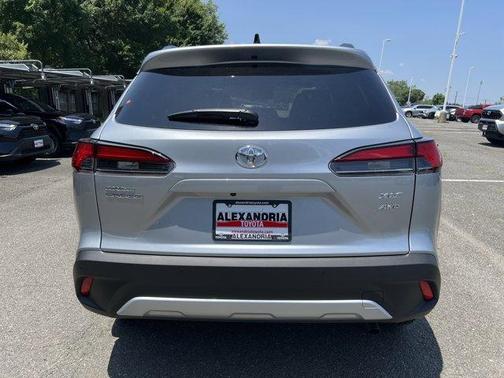 2025 Toyota Corolla Cross XLE