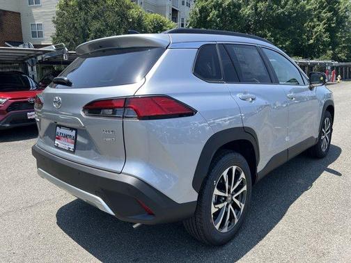 2025 Toyota Corolla Cross XLE