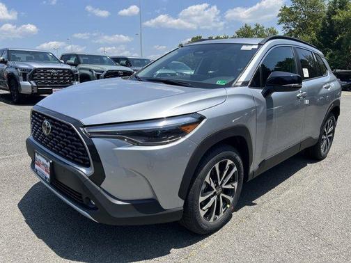 2025 Toyota Corolla Cross XLE