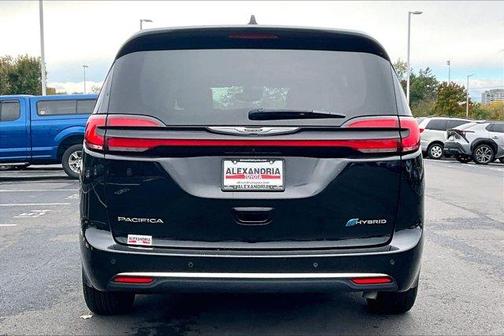 Diamond Black 2024 Chrysler Pacifica Hybrid Select