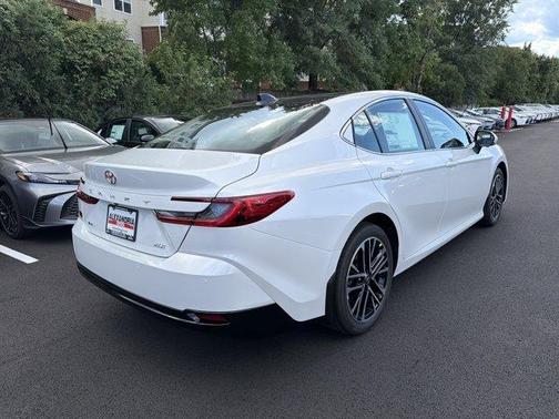 Wind Chill Pearl 2026 Toyota Camry XLE