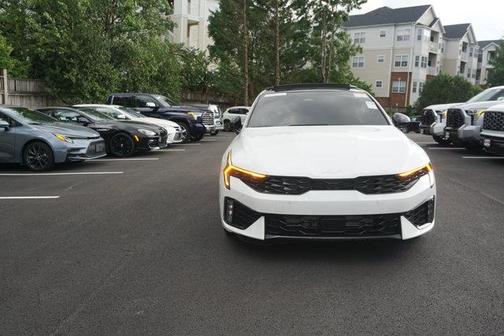 Snow White Pearl 2025 Kia K5 GT-Line