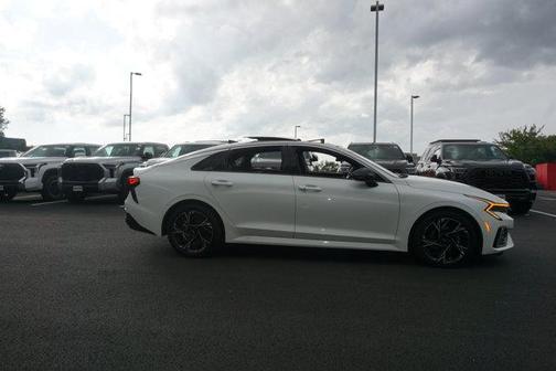 Snow White Pearl 2025 Kia K5 GT-Line