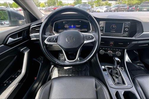 Platinum Gray Metallic 2024 Volkswagen Jetta 1.5T SE