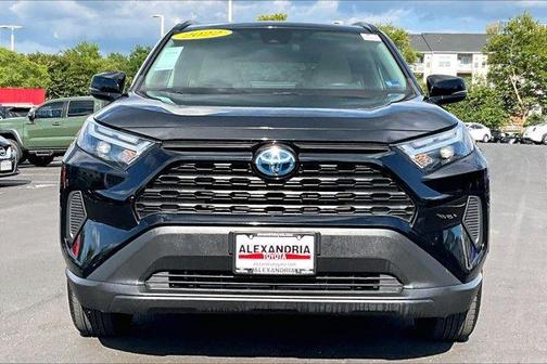 2022 Toyota RAV4 Hybrid XLE